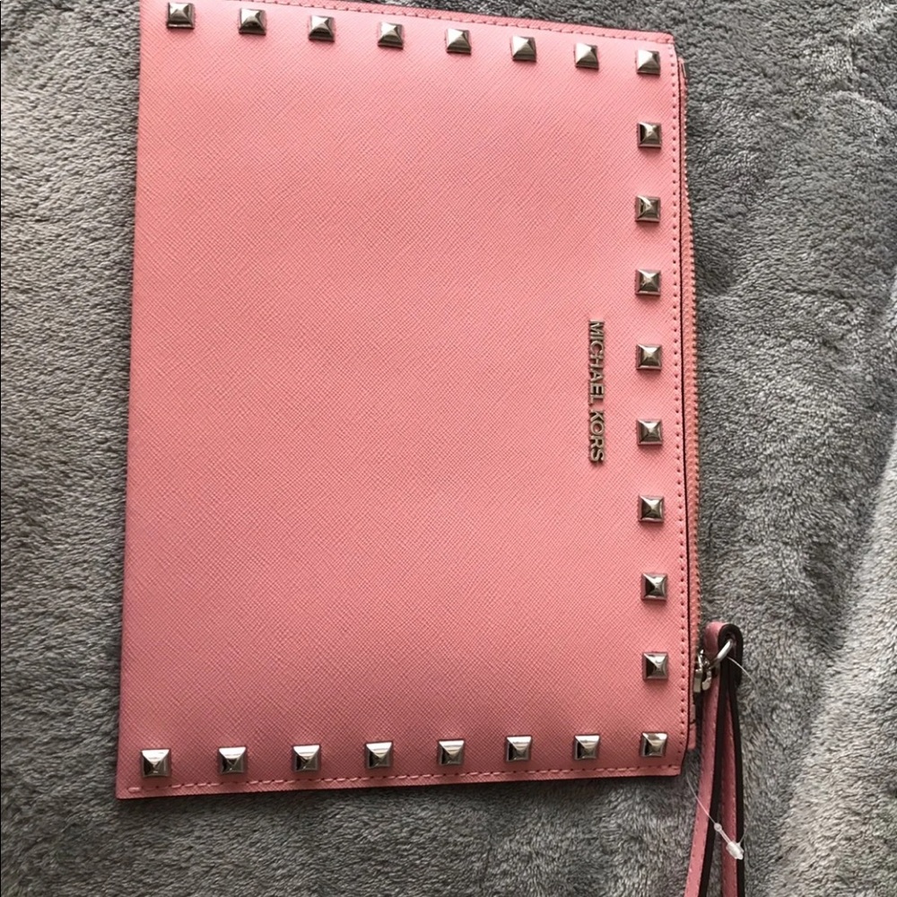 Wristlet